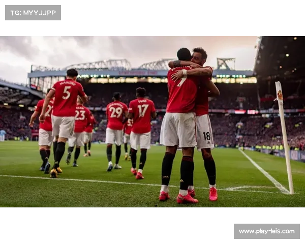 曼联官方纪录片首度曝光更衣室幕后画面